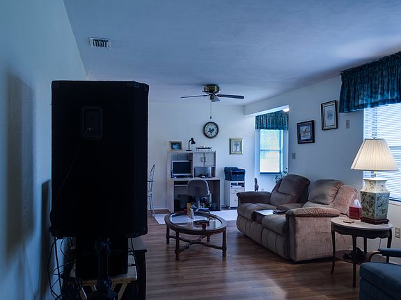 5th image of 5989 44th Ave N