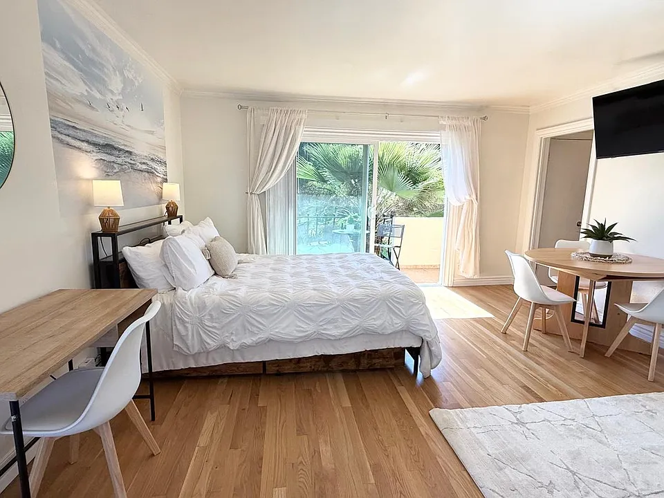 39 Catamaran St #3