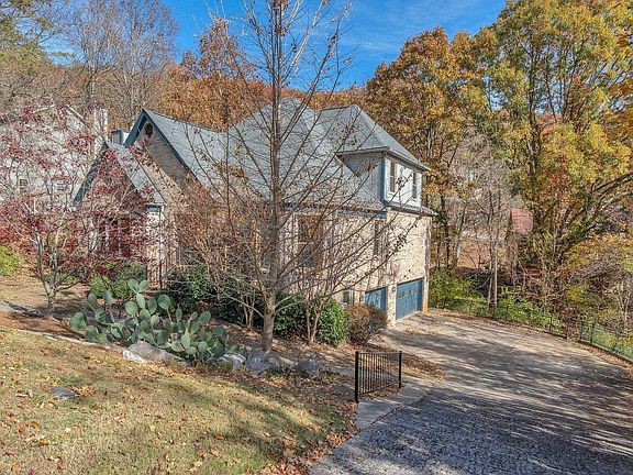 3rd image of 1695 Shady Cove Cir SE