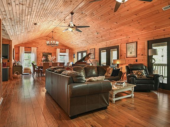 4th image of 830 Turkey Ridge Rd