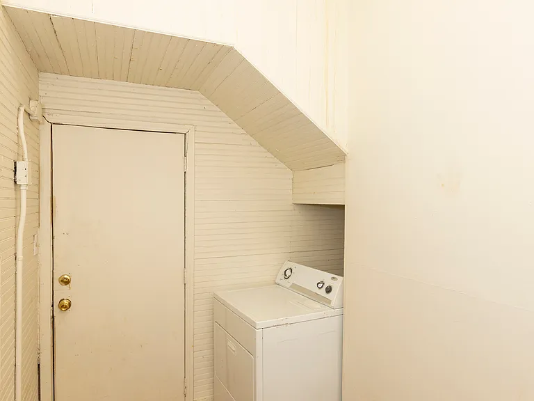 1011 Oakview St #1 — Photo 4
