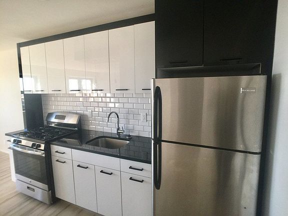3rd image of 260 Audubon Ave APT 25H