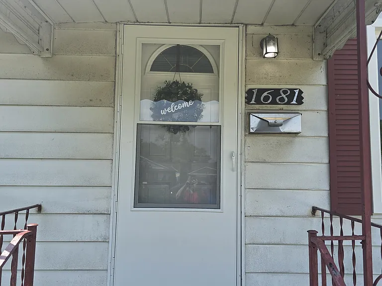 1681 New York Ave — Photo 3
