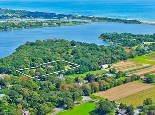 4 Association Rd, Wainscott, NY 11975