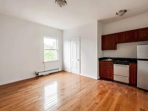 303 West 11th Street image 1 of 3