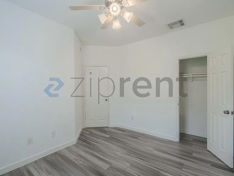 4460 Gran Canary Dr — Photo 17