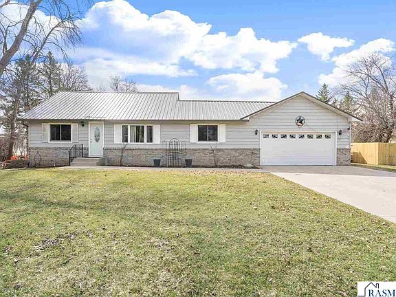 3rd image of 1429 Rice Lake St