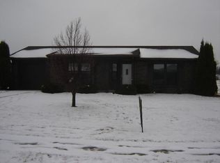 711 Oakdale St, Garrett, IN 46738