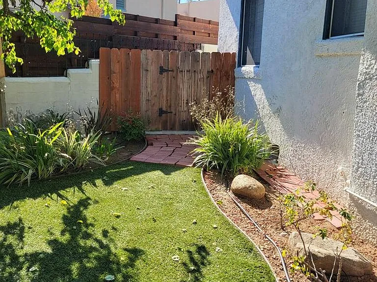 2123 Pine St — Photo 21