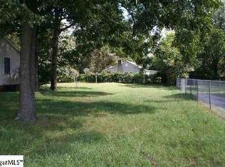 2009 Anderson Rd, Greenville, SC 29611