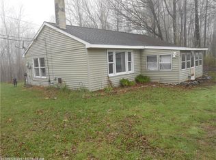 7 Beacon Rd, Manchester, ME 04351