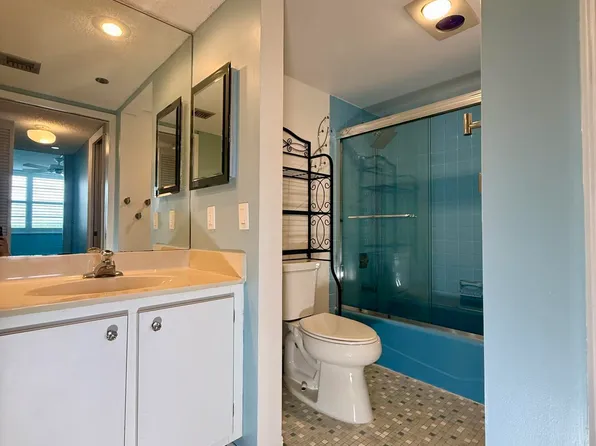 3095 N Course Drive #409, Pompano Beach, FL 33069