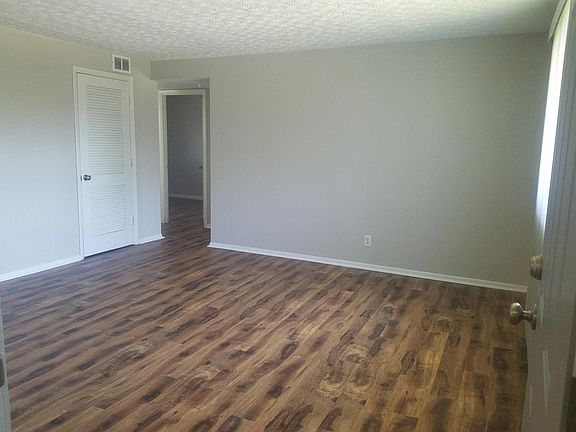 4th image of 816 Moon Rd APT D