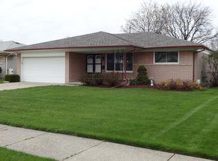 4215 Angeline Dr, Sterling Heights, MI 48310