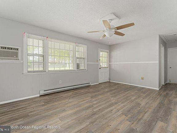 5th image of 6 Eagle Lake Dr