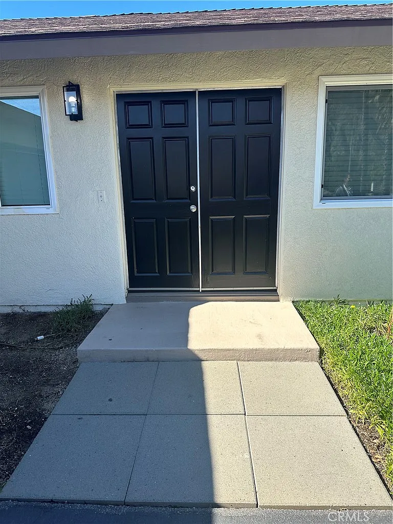 4 bed, 1776 sqft, $4,250 — Photo 1
