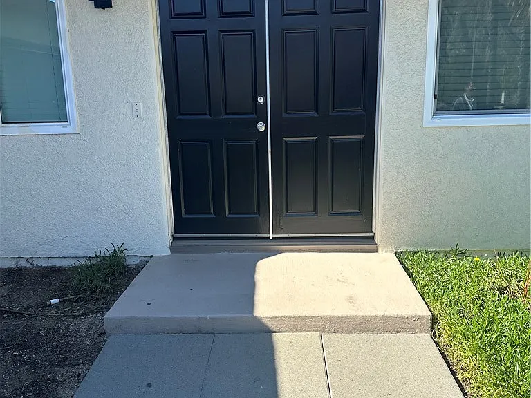 13879 Gavina Ave — Photo 1