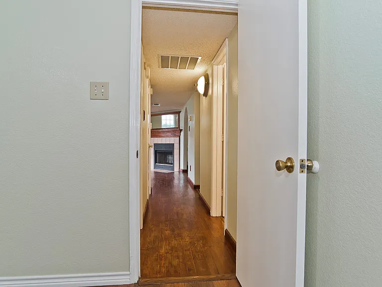 6014 Parkmeadow Dr — Photo 20