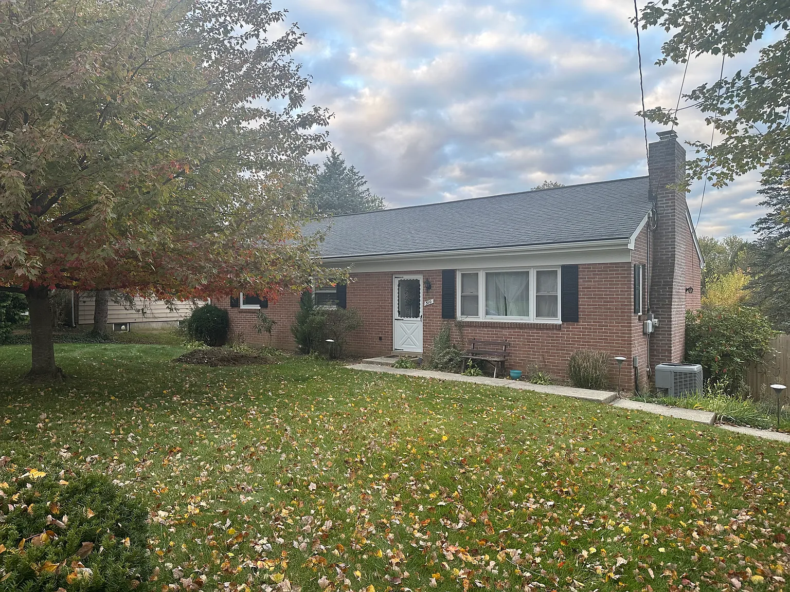 510 Longfellow Dr photo 1