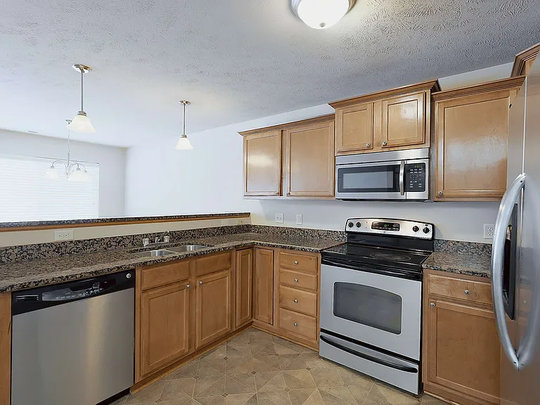 8815 Venice Ln — Photo 12
