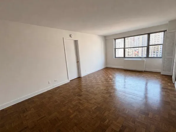 353 East 83rd Street image 1 of 4