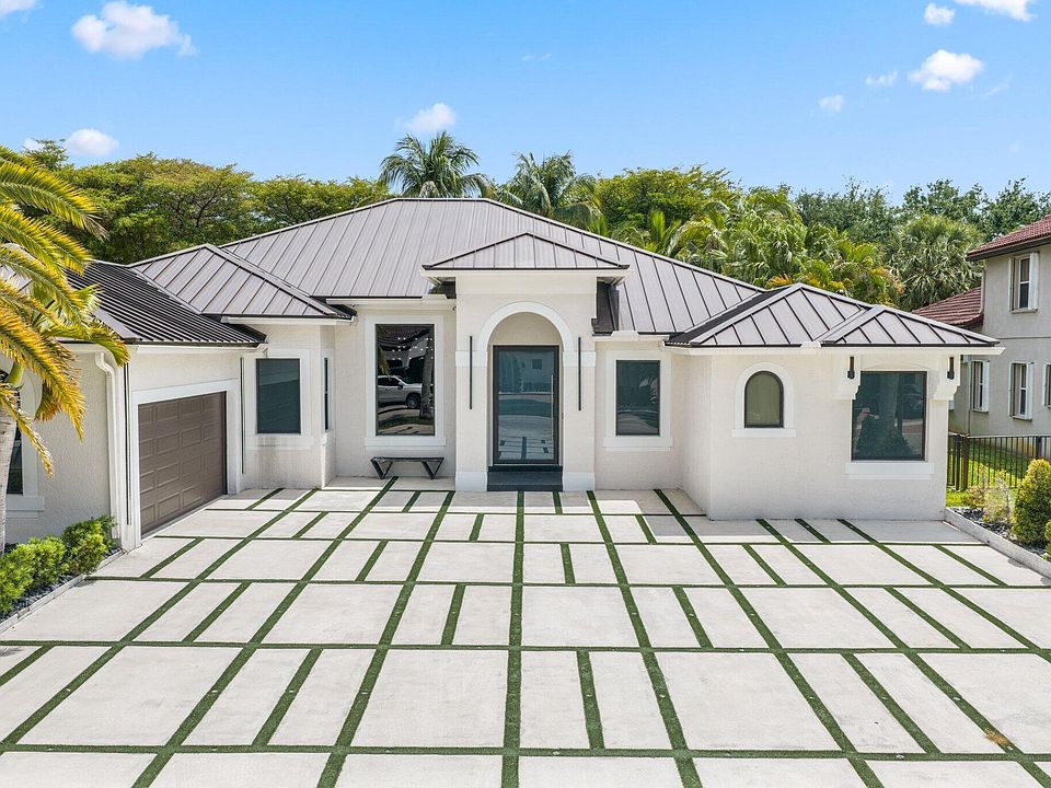 1st image of 4265 SW 185th Avenue