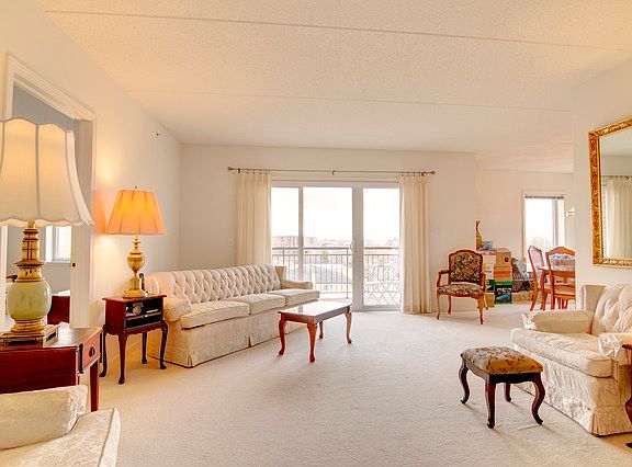4th image of 395 Graceland Ave Unit 607