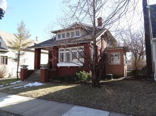 3823 W Addison St, Chicago, IL 60618