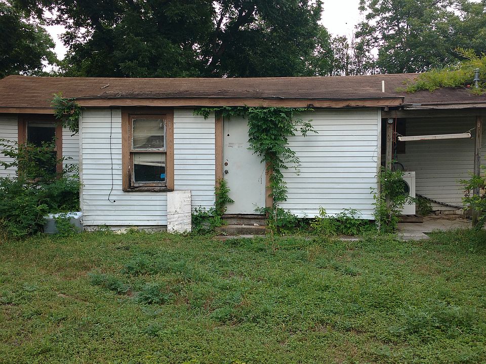 1st image of 221 E Lindbergh Blvd