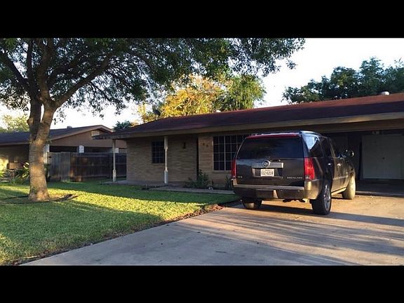 2nd image of 40 Cheryl Ln