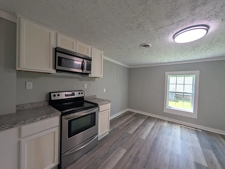 5914 Martin Hwy — Photo 7