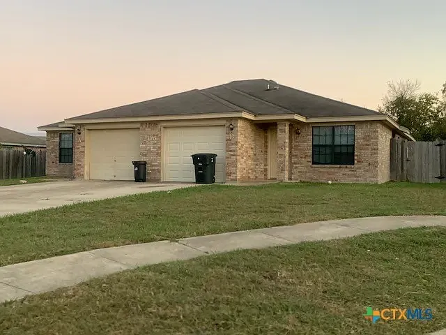 206 Castellon Ct #B — Photo 2