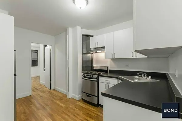 Rented by Bond New York | media 1