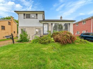 22433 Melrose Ct, Eastpointe, MI 48021