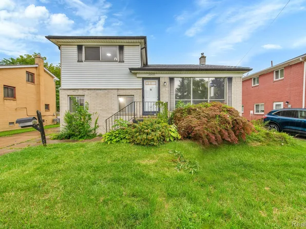 22433 Melrose Ct, Eastpointe, MI 48021