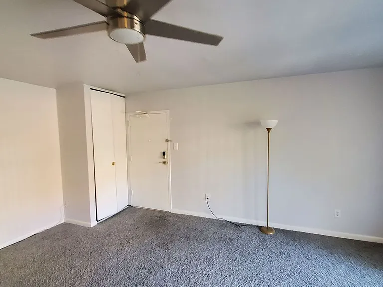 525 Burgoyne Rd #13 — Photo 7