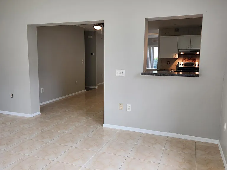603 Powell St — Photo 9