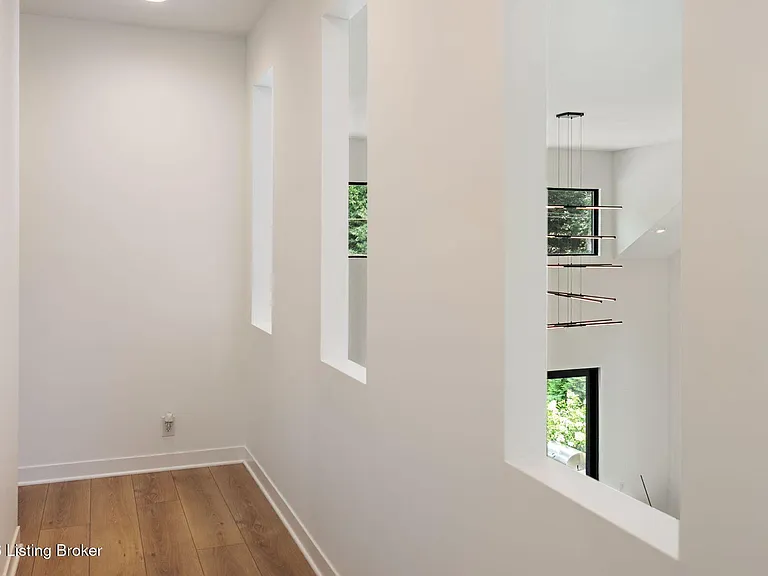 14201 Reserve Cv — Photo 49