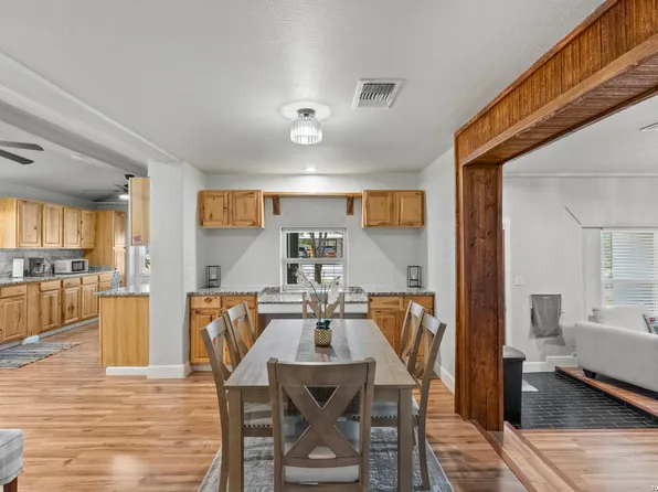 2414 Texas Ave, San Antonio, TX 78228