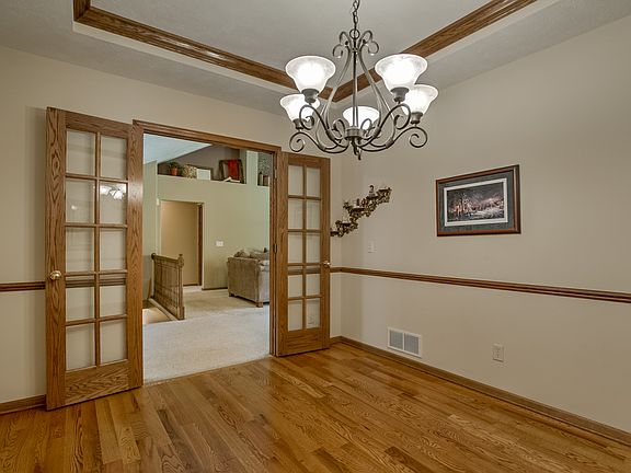 3rd image of 17140 Sherwood Ave