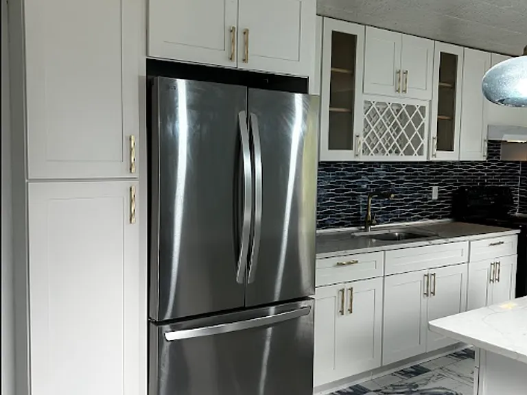 1638 Sanderson Ave — Photo 49
