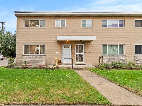 7249 N Campbell Ave #B, Chicago, IL 60645