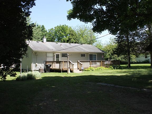 4th image of 2209 S Glen St
