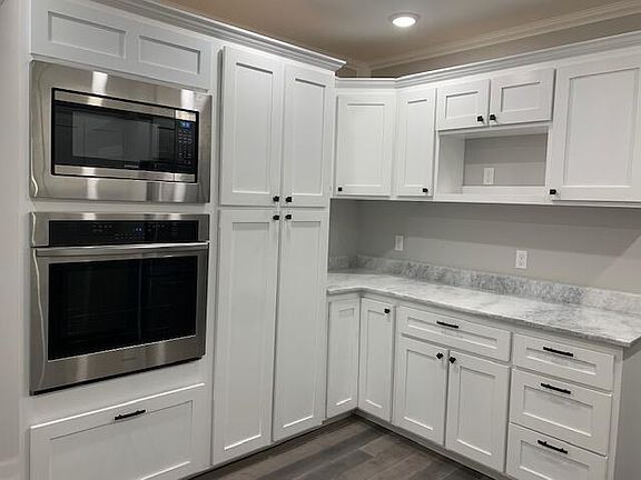 4th image of 308 E J St