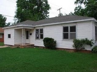 205 SW 8th St, Lindsay, OK 73052