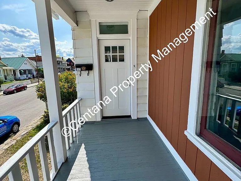 917 W Woolman St — Photo 5