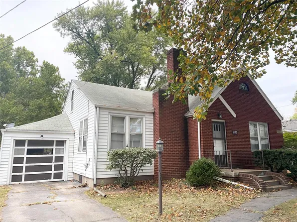 414 Keller St, Godfrey, IL 62035