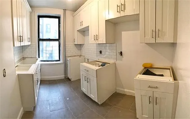 Rented by Century 21 Metropolitan | media 22