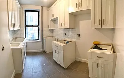 Rented by Century 21 Metropolitan