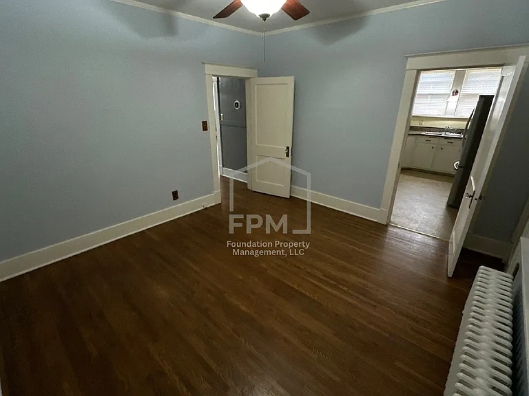 954 Sheridan St — Photo 12